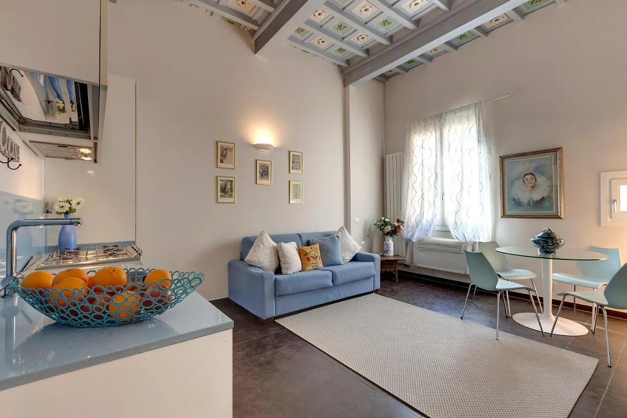 Glam Apartments Floransa İtalya