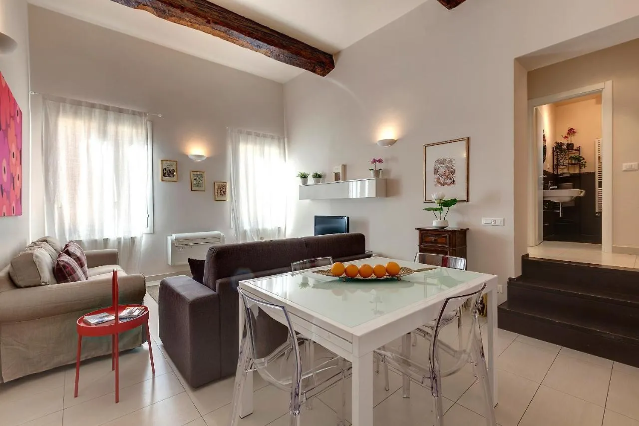 Glam Apartments Floransa