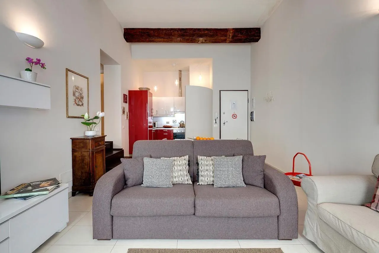 Glam Apartments Florens 0*,  Italien