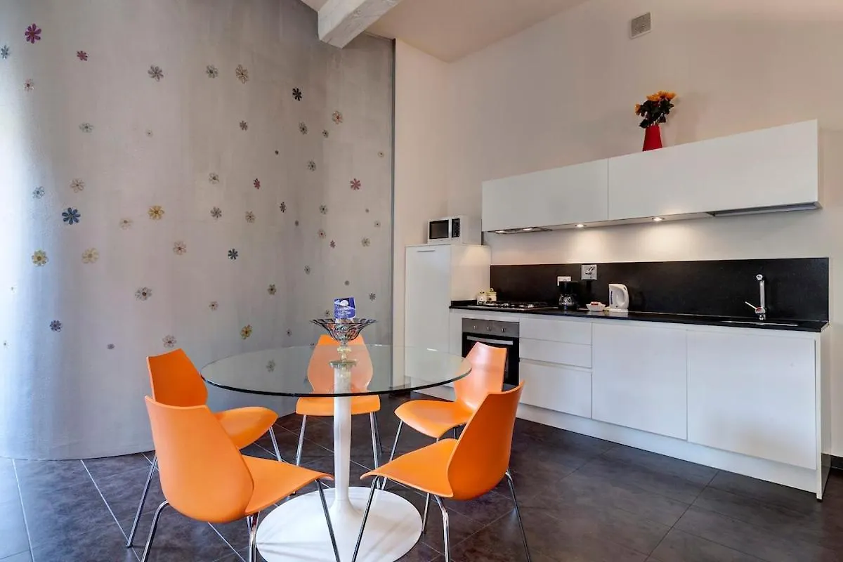 Glam Apartments Florens
